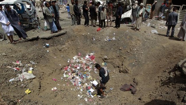 Bombardeo saudí «por error» en boda en Yemen deja 130 muertos