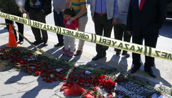 Turquía detiene a 50 personas ligadas al EI tras el atentado de Ankara
