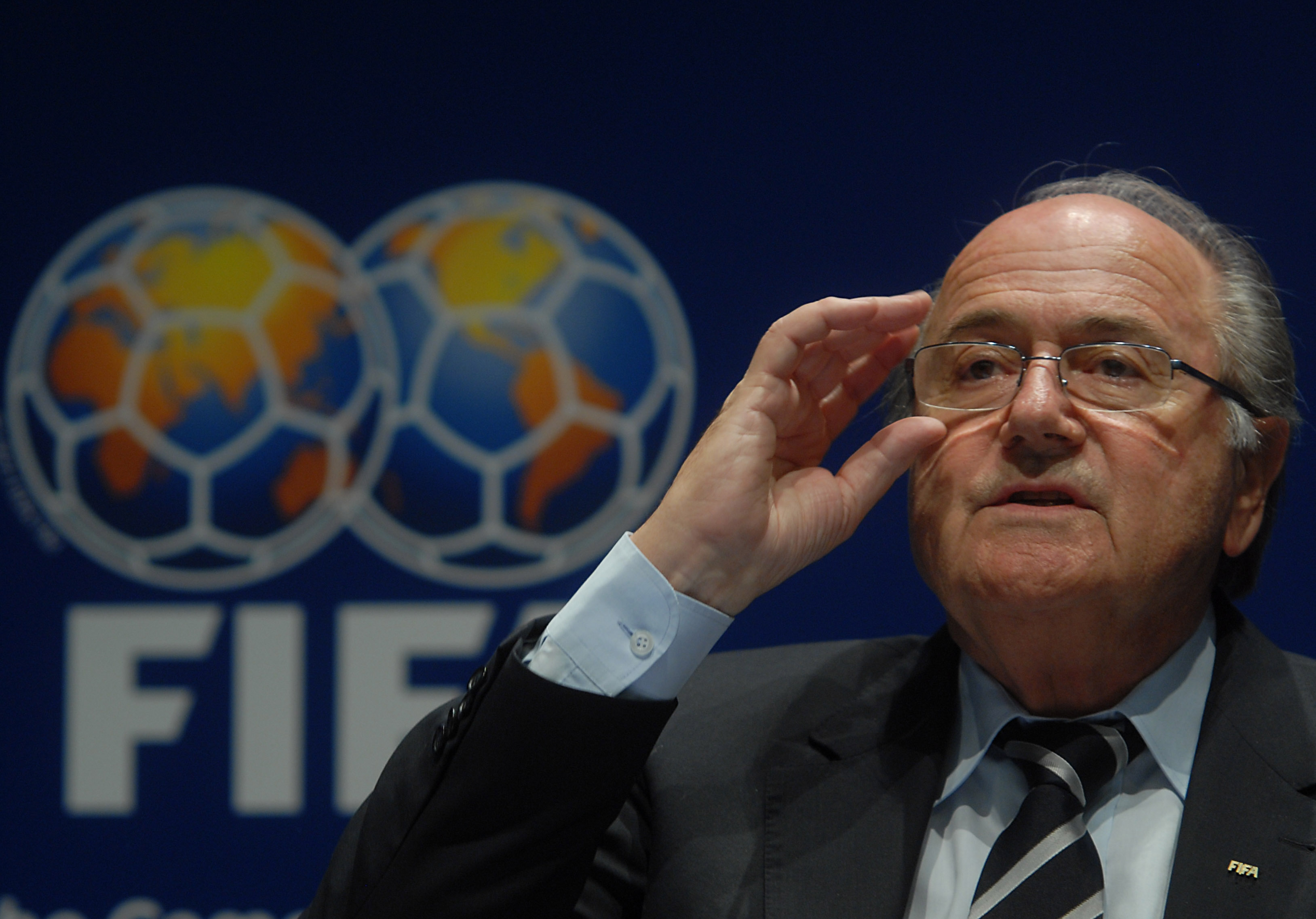 La FIFA suspendió a Blatter por 90 días