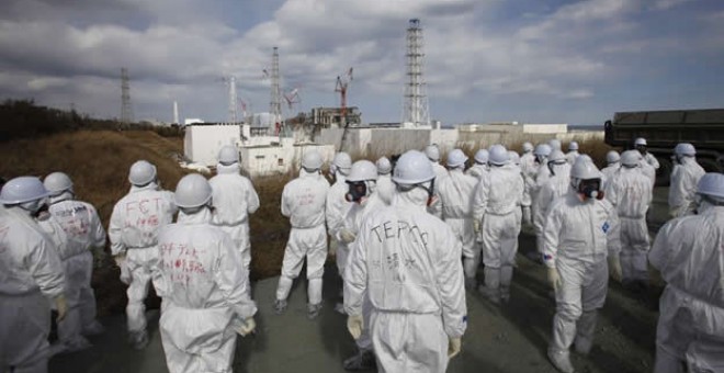 Japón reconoce el primer caso de cáncer de un empleado de Fukushima