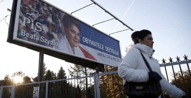 El escrutinio final confirma la mayoría absoluta de los ultraconservadores en Polonia