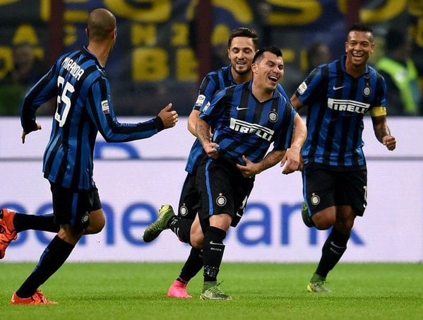 Gary Medel le da el triunfo al Inter frente a la Roma