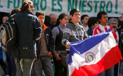 Estudiantes secundarios en Paraguay reclaman por un mayor presupuesto en educación