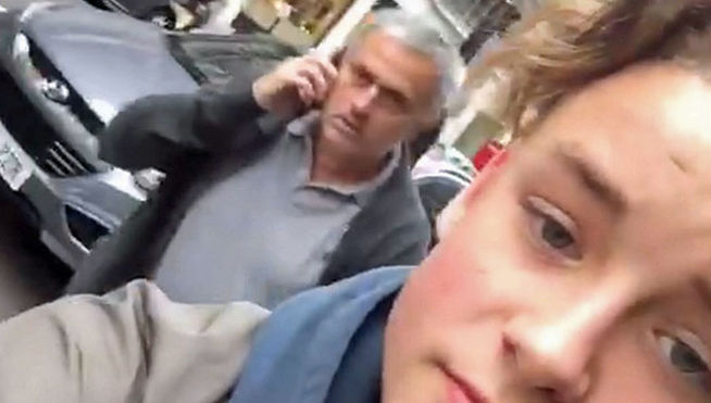 Indignación: Mourinho agrede a niño de 14 años en plena calle
