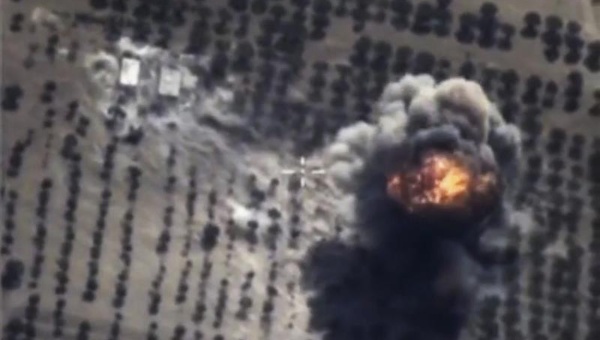 Rusia en un mes destruye 800 posiciones del EI en Siria