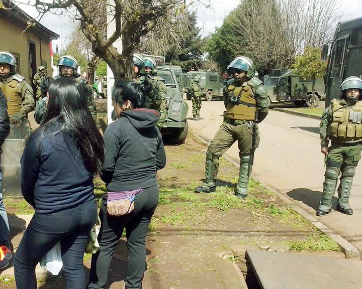 Otra vez la violencia afecta a la niñez Mapuche: Pequeña de dos años y medio detenida en Comisaría