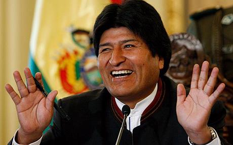 Evo Morales promulga una ley que multa el daño al medioambiente