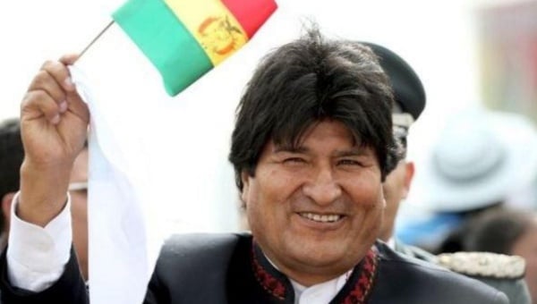 Bolivia: Evo Morales ratifica su gabinete de ministros y anuncia aceleración económica