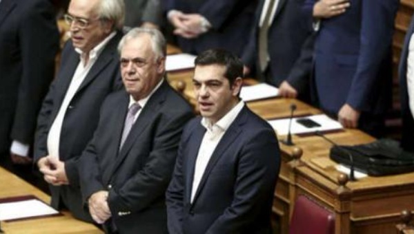 Parlamento de Grecia discute medidas impuestas en el «rescate»