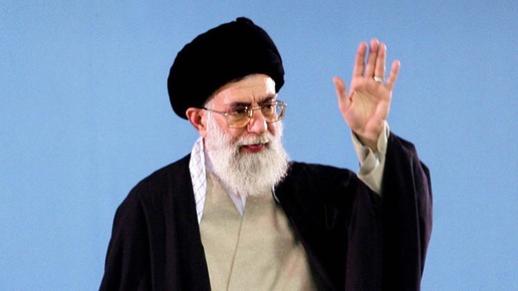 El líder supremo de Irán aprueba el acuerdo nuclear y ordena que sea implementado