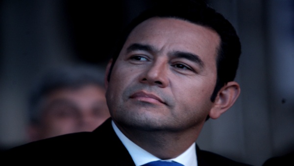 Con más de dos millones de votos, el candidato por el Frente de Convergencia Nacional, Jimmy Morales, se convirtió este domingo en el nuevo mandatario de Guatemala