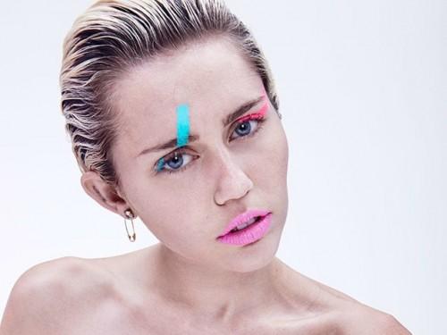 Miley Cyrus habla sobre como fue “salir del closet” ante su madre