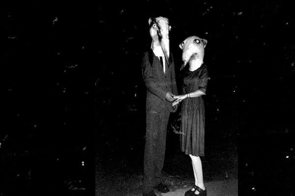 Estas 20 Fotos demuestran que los disfraces de Halloween de antes eran mucho más escalofriantes que los actuales