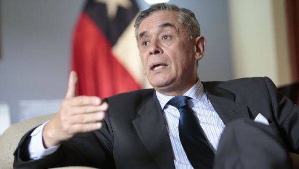 Chile cita a embajador en Perú por controversia limítrofe