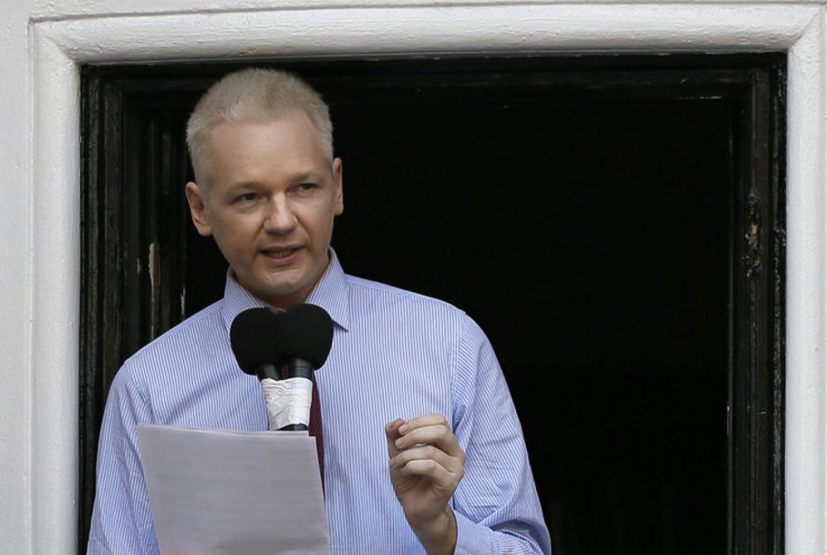 La policía de Londres retira la vigilancia de Assange ante la embajada de Ecuador