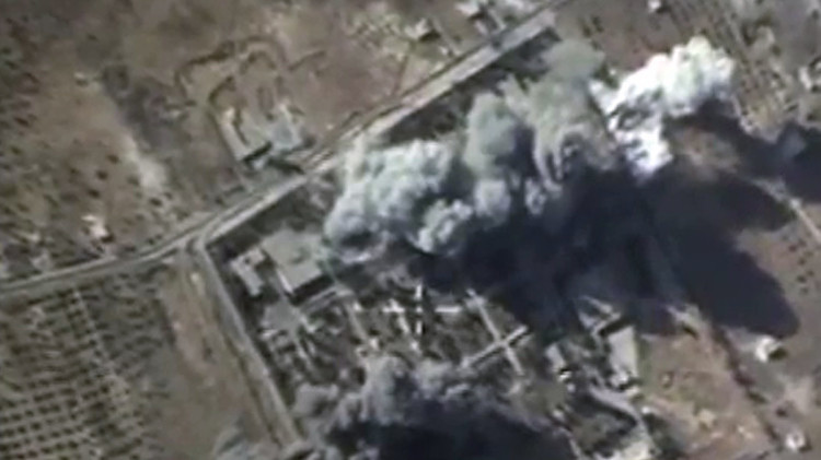Nuevos videos: Aviones rusos bombardean 53 instalaciones del EI en las últimas 24 horas