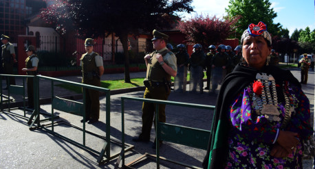 Discriminan a mapuches y medios alternativos en comienzo de juicio contra Hugo Melinao y Patricio Queipul