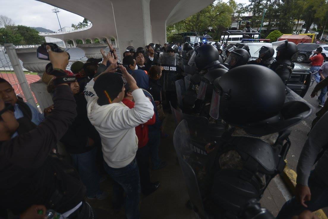 En medio de protestas comienza la Evaluación Docente en México