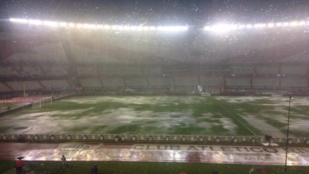 Argentina-Brasil suspendido por lluvias