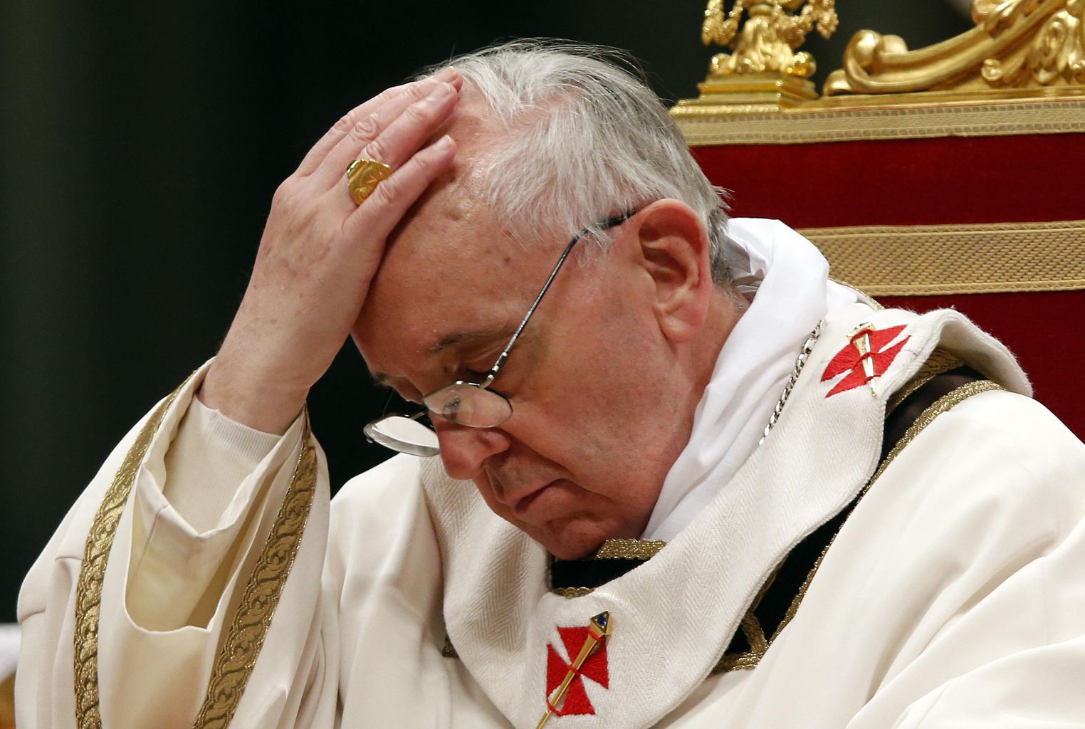 El papa Francisco en «Vía Crucis»: «No es un secreto que nuestros gastos están fuera de control»
