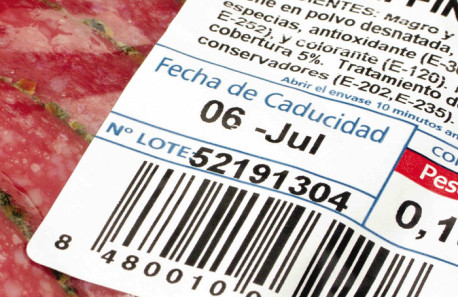 Esto pasa si te comes un alimento caducado: