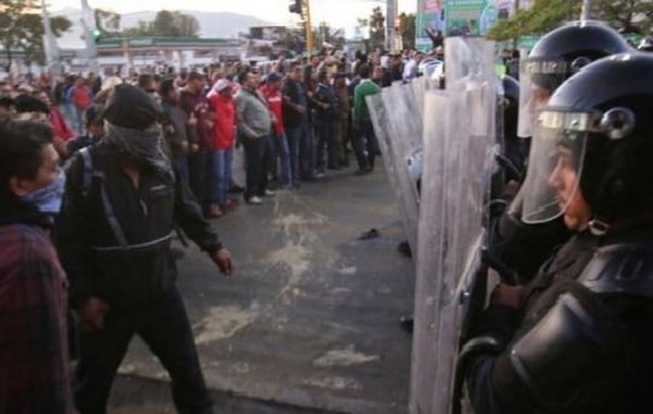 Organización de Derechos Humanos Lanzan comunicado ante enfrentamiento entre maestros y PF en Oaxaca