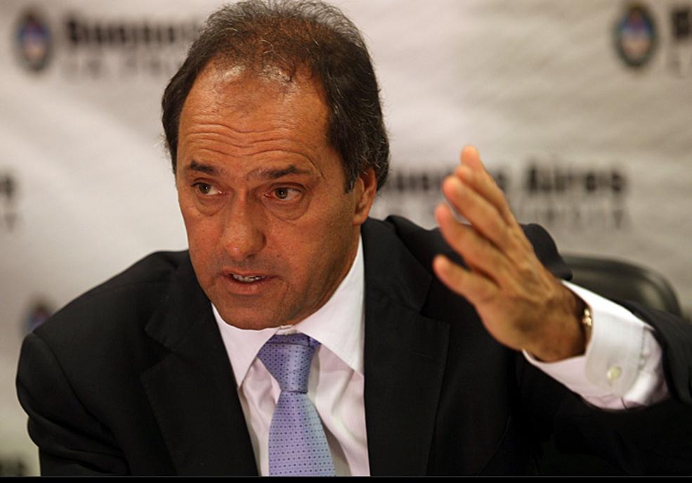 De cara al balotaje en Argentina, Scioli llamó a “no tomar riesgos” a los votantes