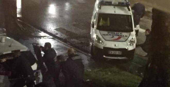 La toma de rehenes en el pueblo de Roubaix por dos atracadores aviva la psicosis terrorista en Francia