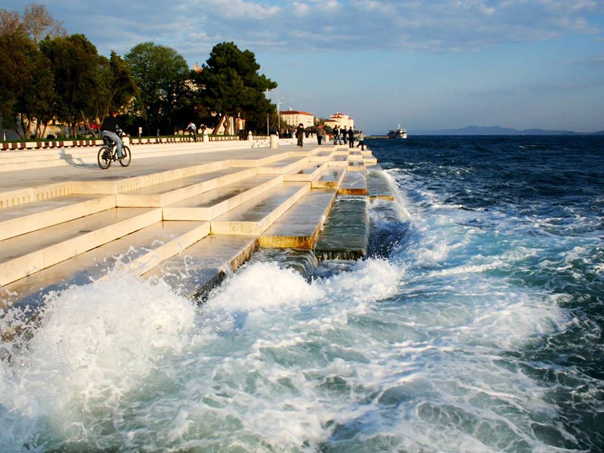 Un arquitecto croata inventó un órgano para que el mar y el viento sean los intérpretes de melodías maravillosas