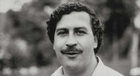 Intensa polémica se desata en redes sociales por niño disfrazado de Pablo Escobar