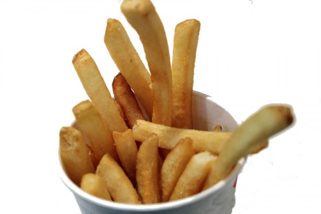 Siguen encontrando cancerígenos: entre otros, papas fritas y tostadas