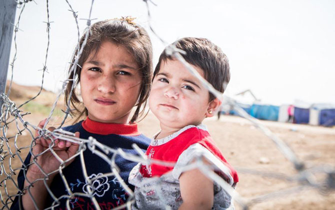 700 niños huyen cada día de sus países debido a las guerras imperialistas occidentales
