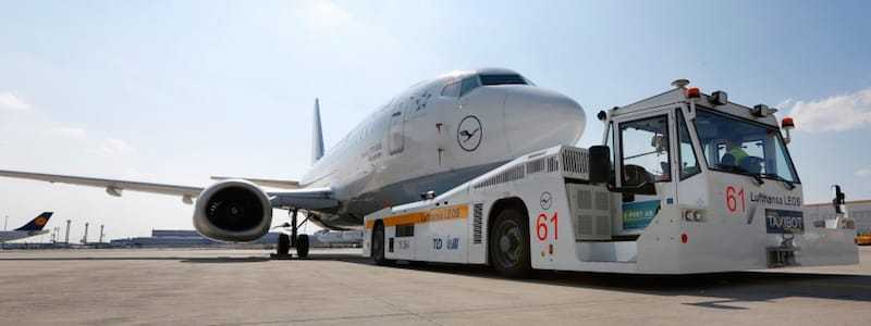TaxiBots, el remolque de aviones que permite ahorrar hasta 2.700 toneladas al año de combustible en vuelos de largo recorrido