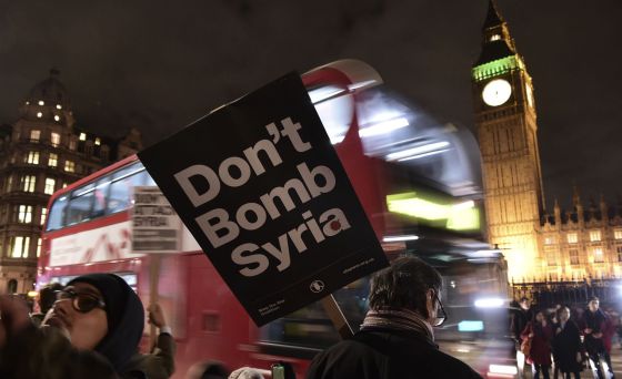 Cameron busca hoy el apoyo del Parlamento para bombardear Siria