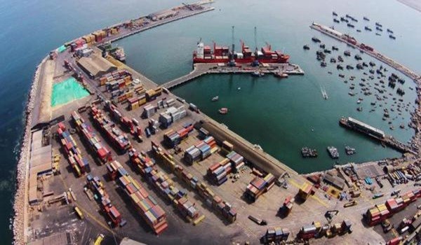 Bolivia negocia con Perú el desarrollo de un puerto para fomentar su economía