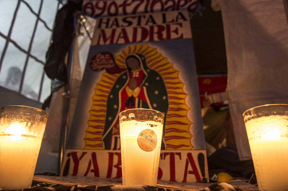 Convocan padres de los 43 a marcha del zócalo a la Basílica de Guadalupe