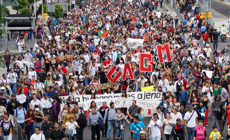 Liberan a estudiante de la UACM detenido en macha por Ayotzinapa