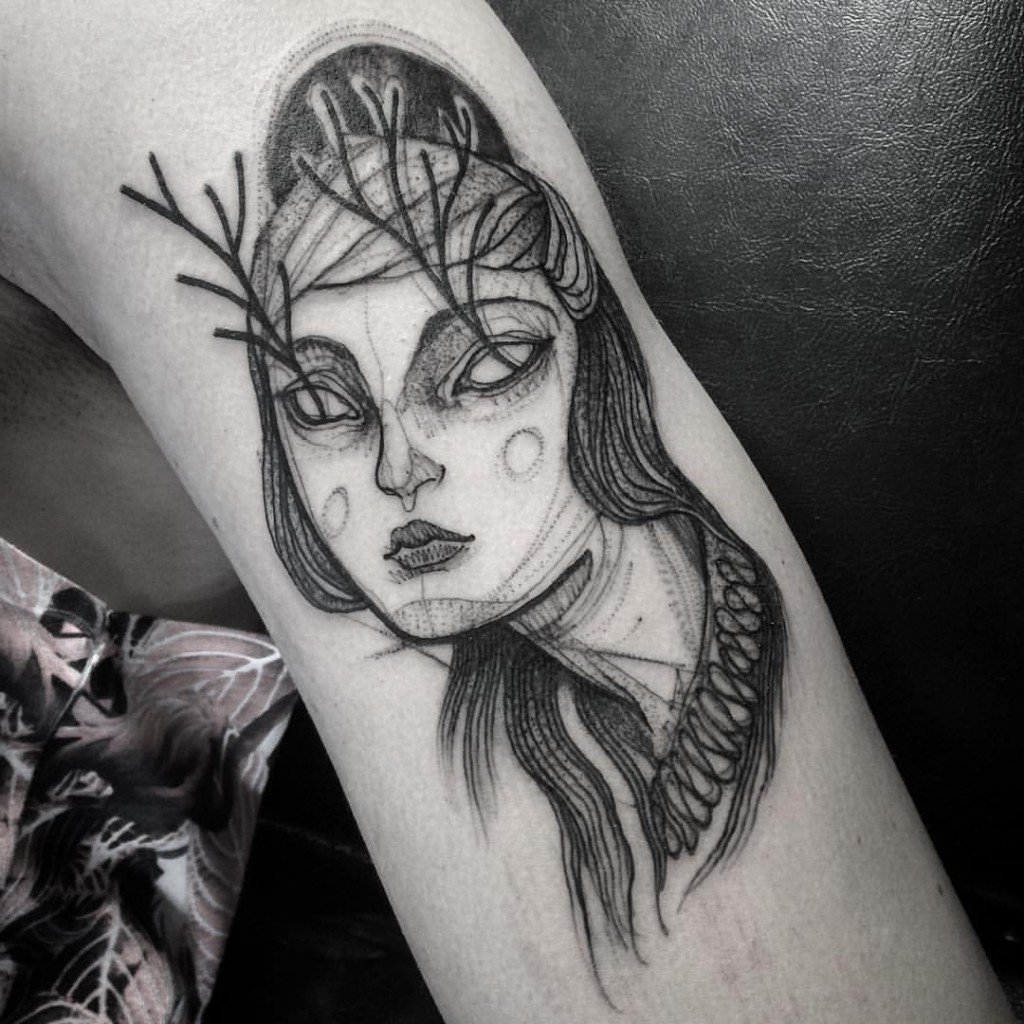 Tatuajes o dibujos a lápiz? Tatuajes o dibujos a lápiz?
