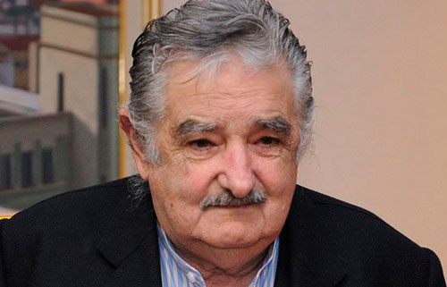 Mujica: «Hay exceso de democracia y la revolución debe continuar»