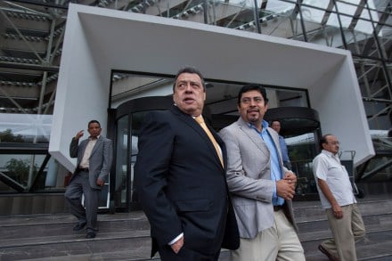 Renuncia senador cercano a Ángel Aguirre, acusado por caso Ayotzinapa