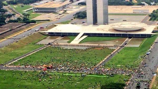 Brasil: Movilizaciones contra presidenta Rousseff pierden fuerza