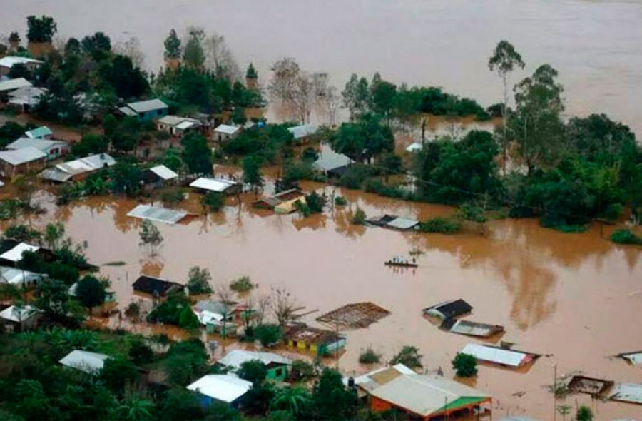 La responsabilidad política y empresarial en las inundaciones en Argentina