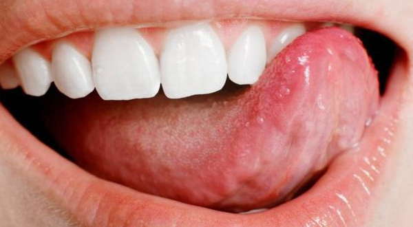 Estas son las propiedades curativas de la saliva