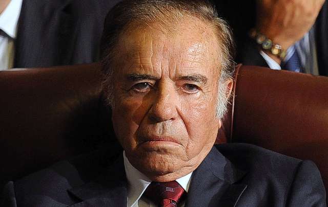 El ex presidente argentino Carlos Menem condenado a 4 años de prisión