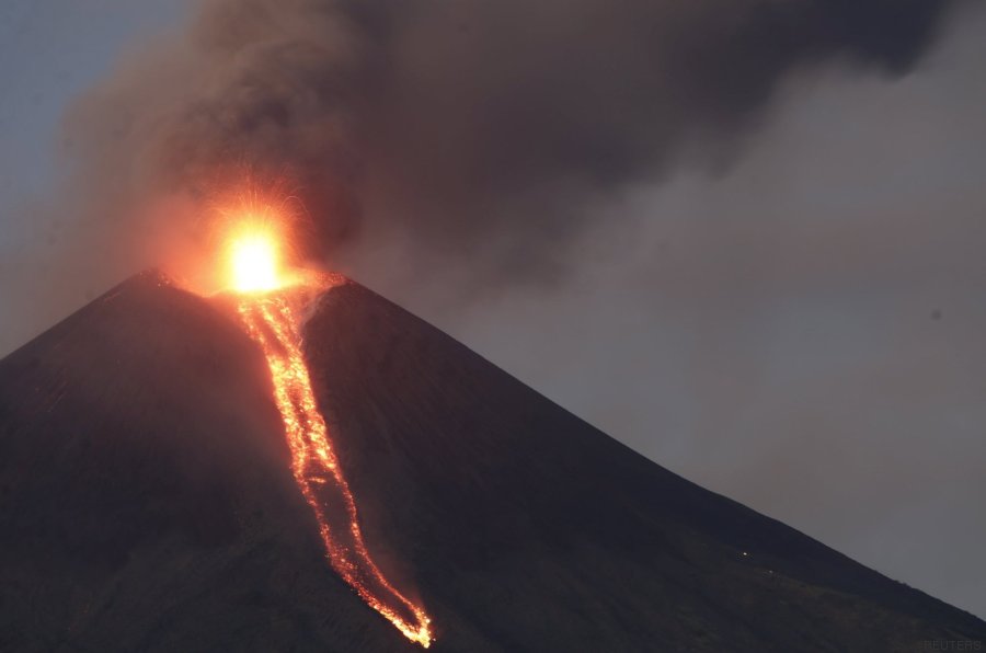 La impresionante erupción de un volcán en Nicaragua después de 110 años inactivo