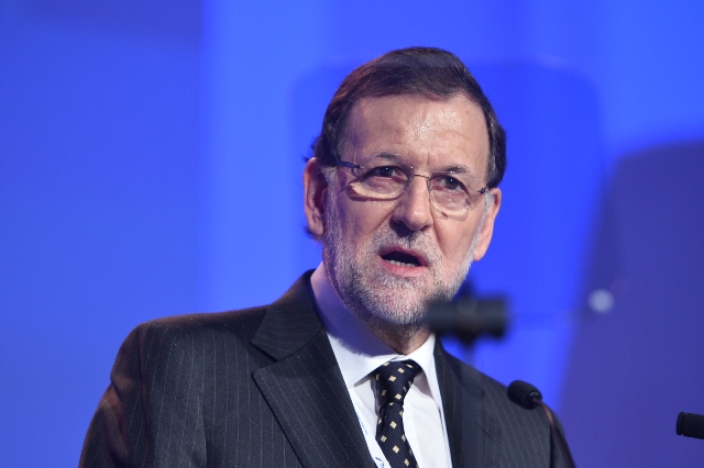 España: Rajoy presume de economía y afirma que defenderá la ley ante independentistas catalanes