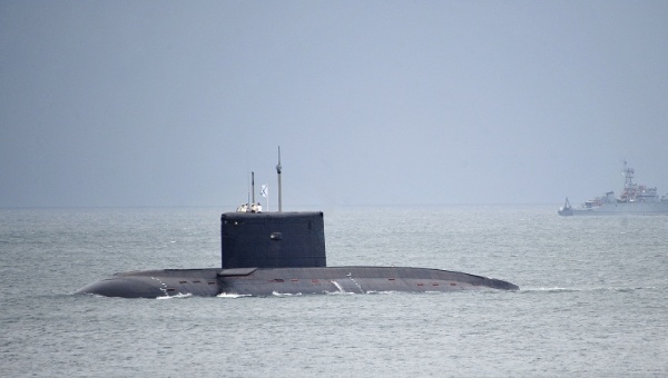 Rusia ataca con misiles desde submarino al EI en Siria