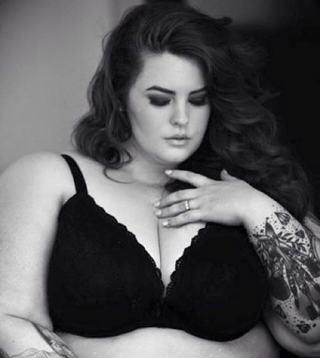 Esta modelo publicó fotos desnuda para potenciar su autoestima