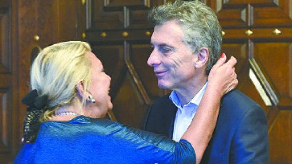 Macri se reunió con Carrió en la Casa Rosada