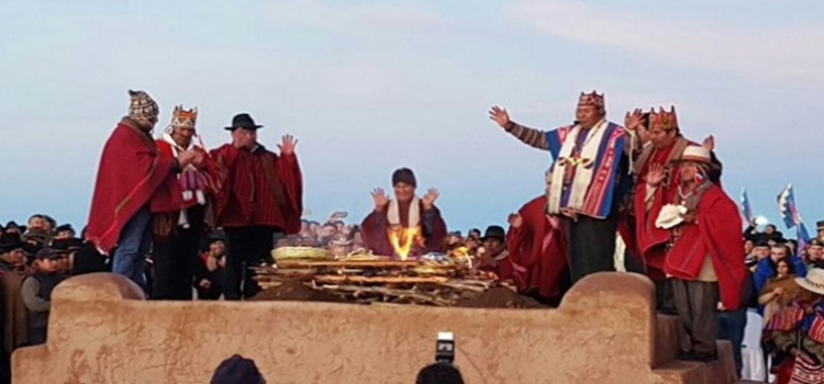 Bolivia celebra los 10 años de la gestión de Evo Morales con una ceremonia ancestral